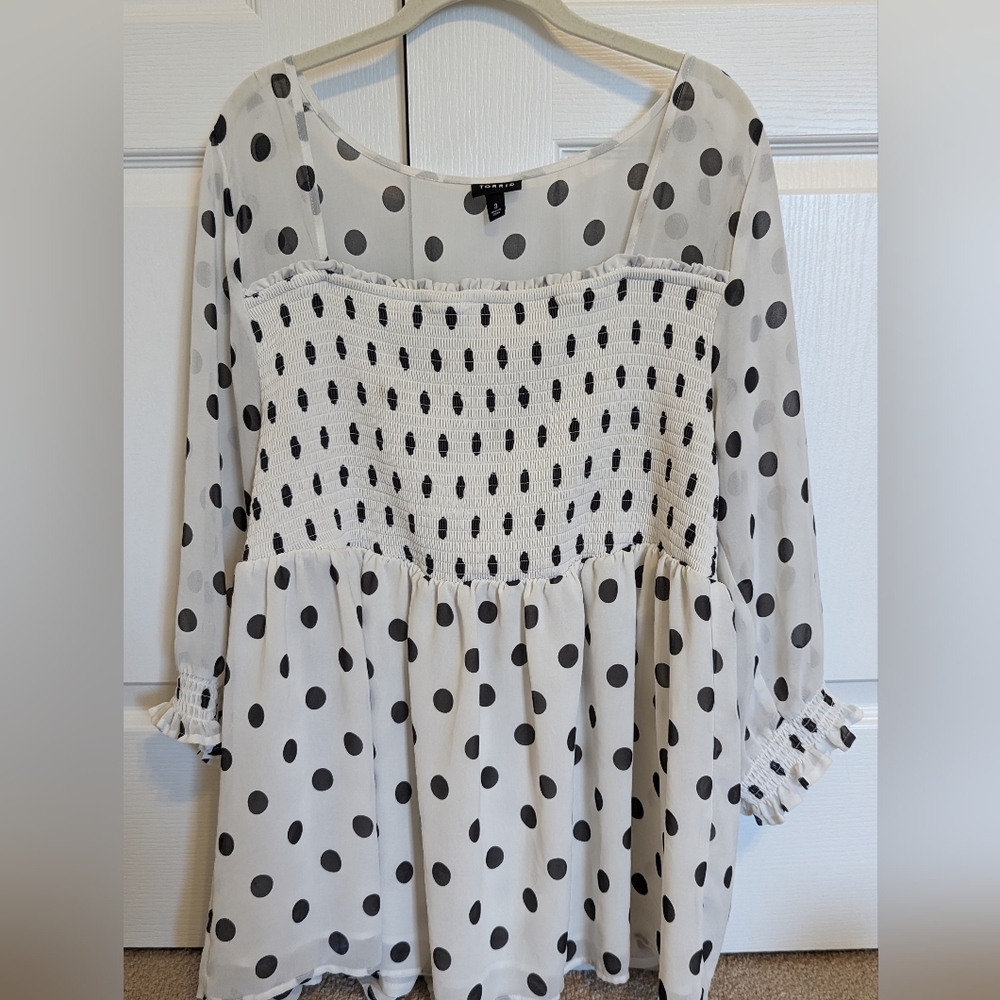 Torrid 3X White and Black Polka Dot Challis Smocked Fit and Flare Top